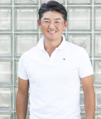 中村 亮介