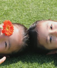こ と な