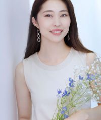 桑原里奈