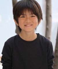 翼　己