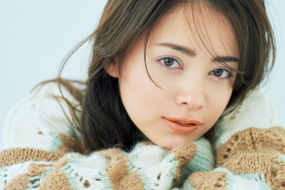 白石真実子
