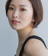 瞳子