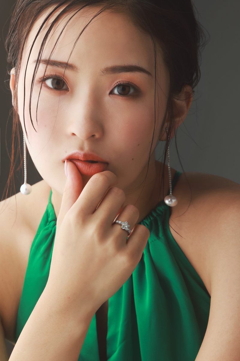 瞳子