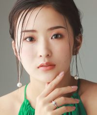 瞳子