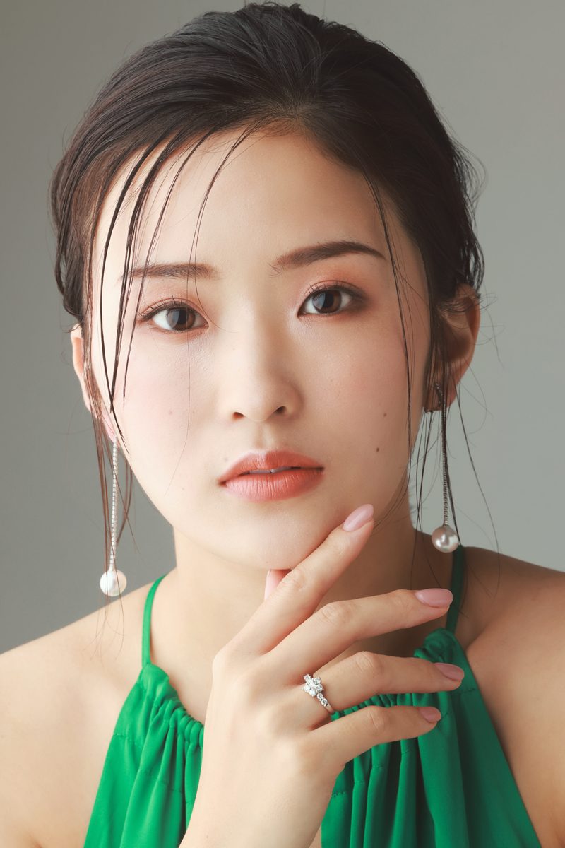 瞳子