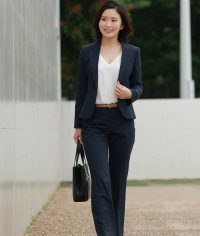 瞳子